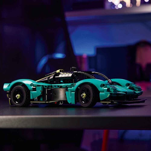 TECHNIC Aston Martin Valkyrie 42208 【プラザセレクト】_7