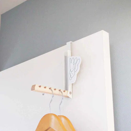 �܂��߂�h�A�n���K�[ �~�b�t�B�[_3