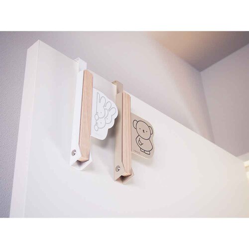 �܂��߂�h�A�n���K�[ �~�b�t�B�[_5