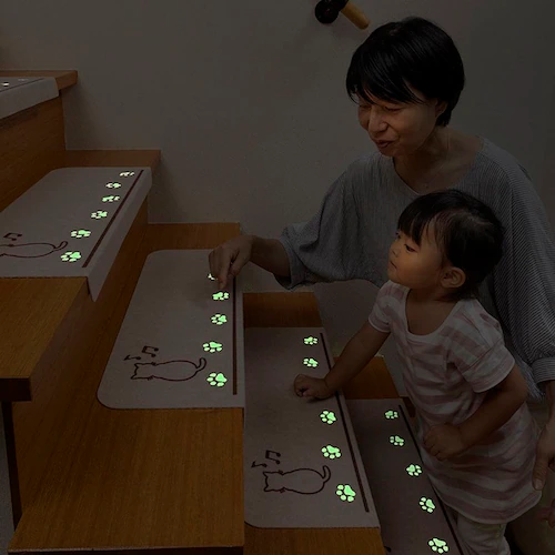 おくだけ吸着蓄光階段マット ネコ ライトベージュ_11