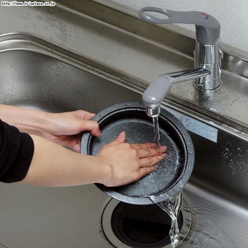 �}���`�N�b�J�[ EMG-240 �u���E��_7