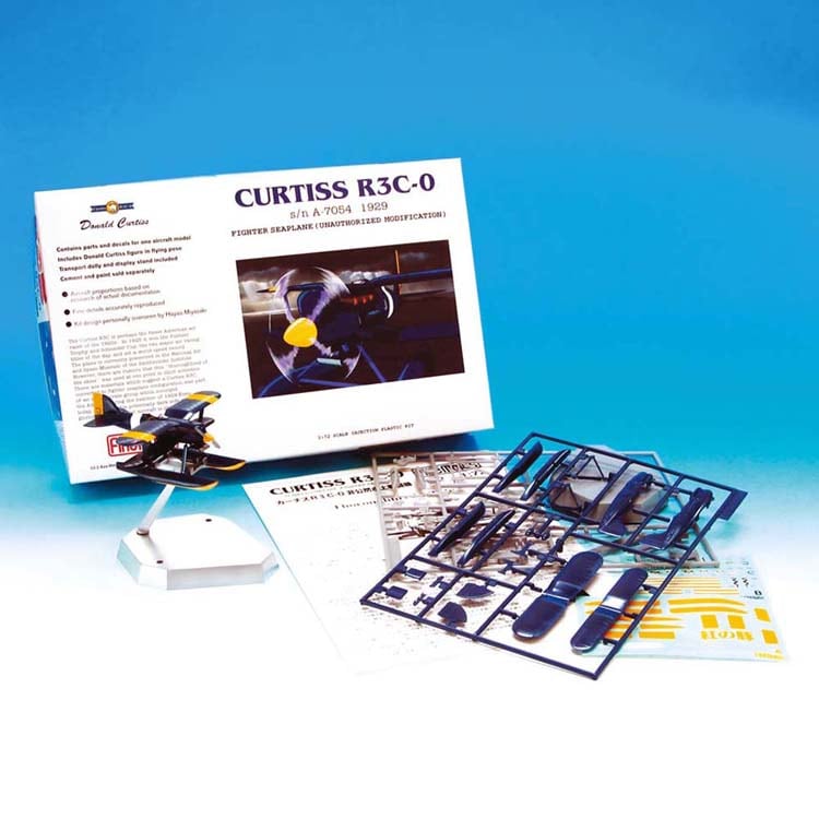 �g�̓� 1/72 �J�[�`�XR3C-0����R����퓬�@ FJ2