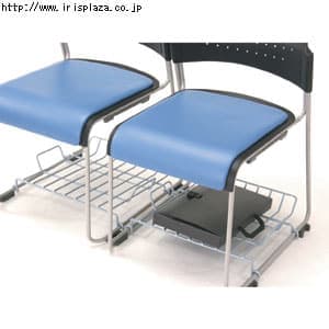 【クリックで詳細表示】荷物受棚 PLA-TN 【アイリスプラザオリジナル】【T】    イスの座面下に取り付けれる荷物おきです。荷物受け棚を座面下にセットすることで、手荷物などの置き場所に困りません。セット時も連結は可能です。