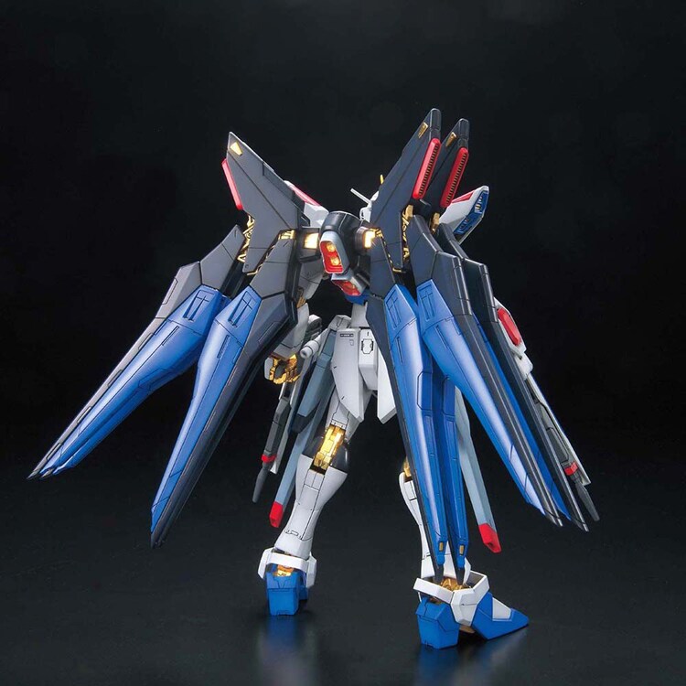 MG 1/100 ストライクフリーダムガンダム フルバーストモード 629036 【プラザセレクト】