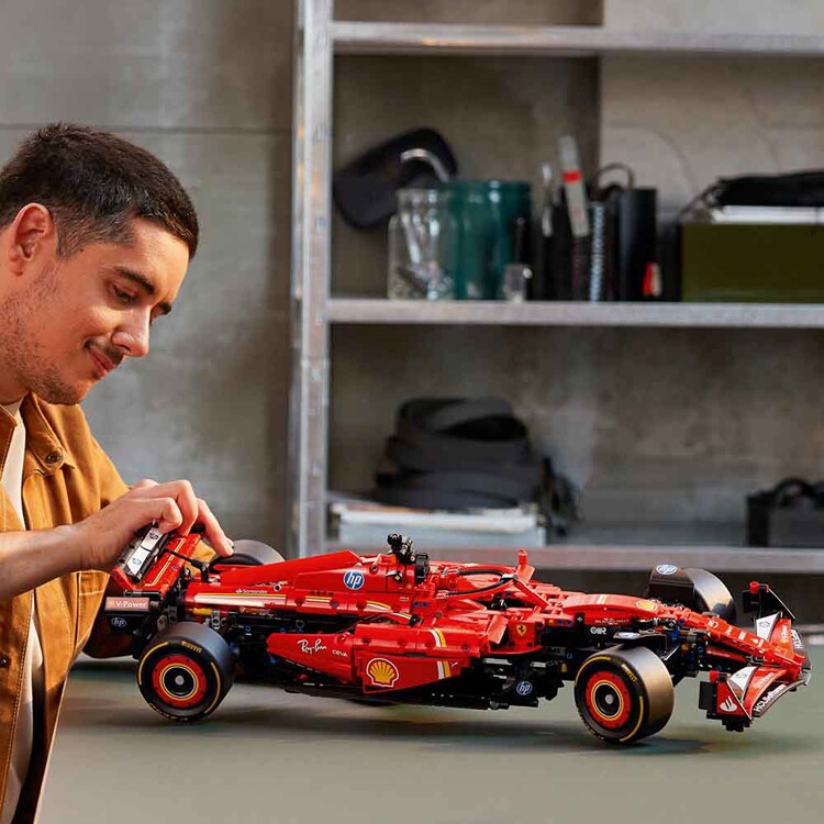 TECHNIC Ferrari SF-24 F1 Car 42207 【プラザセレクト】