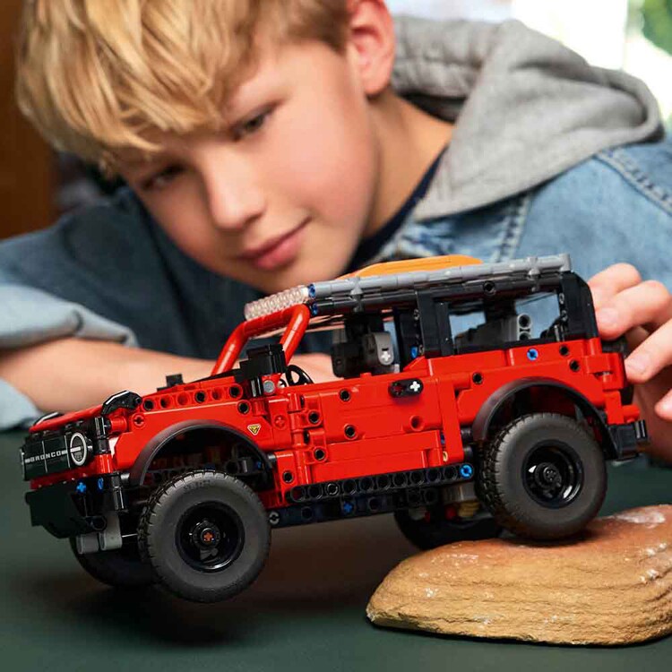 TECHNIC Ford Bronco(R) SUV 42213 【プラザセレクト】