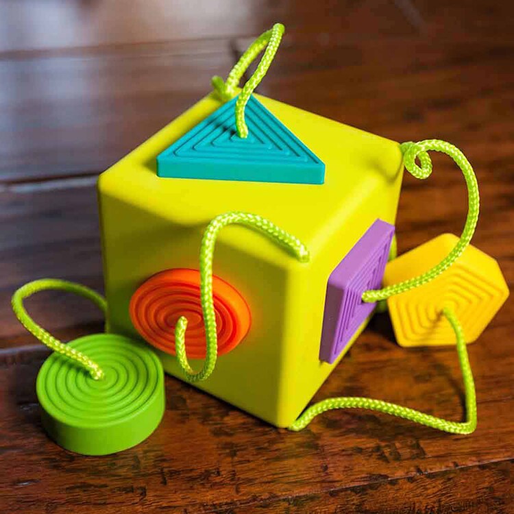 赤ちゃん おもちゃ 型はめパズル オームビーキューブ OombeeCube FA120-1