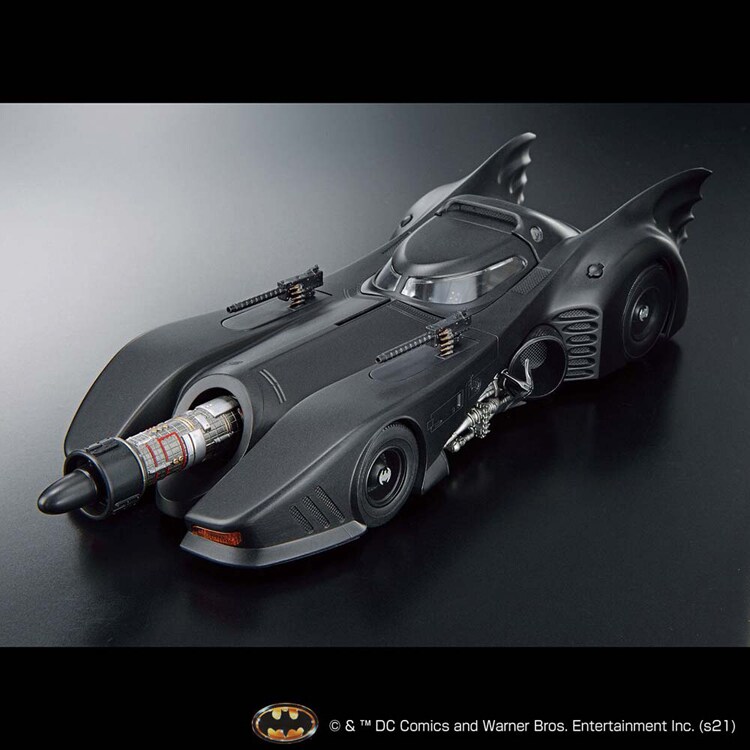 1/35 SCALE バットモービル（バットマンVer.） 621856 【プラザセレクト】