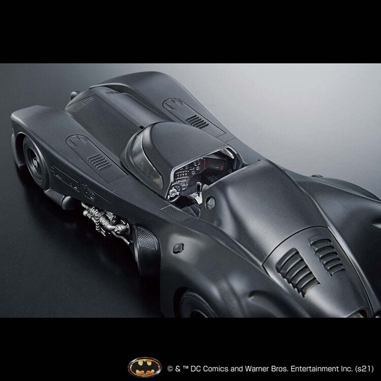 1/35 SCALE バットモービル（バットマンVer.） 621856 【プラザセレクト】
