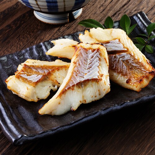 【訳あり】マダラ端材 塩こうじ漬け 1kg(500g×2p) 【時間指定不可】【代引不可】【同梱不可】_1