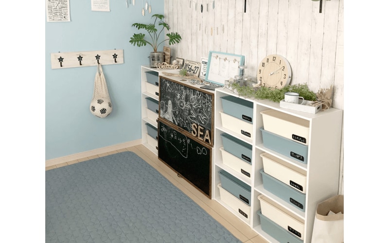 子供が遊べるカラーボックス収納