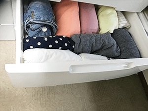\ロフトベッド上の空間UP!ベッド下の洋服収納もスッキリ/
