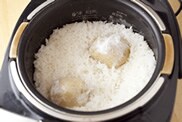 ごはんと一緒に炊く