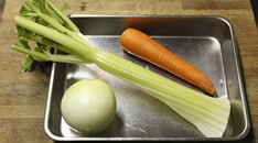 材料はこの3つ。すべて細かいみじん切りに