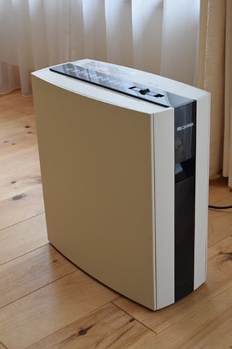 ���j�^�[���i