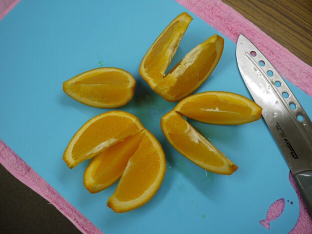 ではではオレンジジュースを作ってみましょう〜