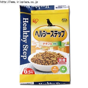 【クリックで詳細表示】ヘルシーステップドライ チキン＆野菜味HSK-65B  鶏肉を加えておいしさにこだわった、成犬期・維持期用の総合栄養食です。ビタミン豊富な野菜入りでバランス良く仕上げました。安心安全の国産ドライフードです。【初めて試されるお客様へ】今まで食べさせていた食事に1割程度混ぜて与え、徐々にヘルシーステップの割合を増やしながら切り替えてあげてください。5日～1週間を切り替えの目安としてください。