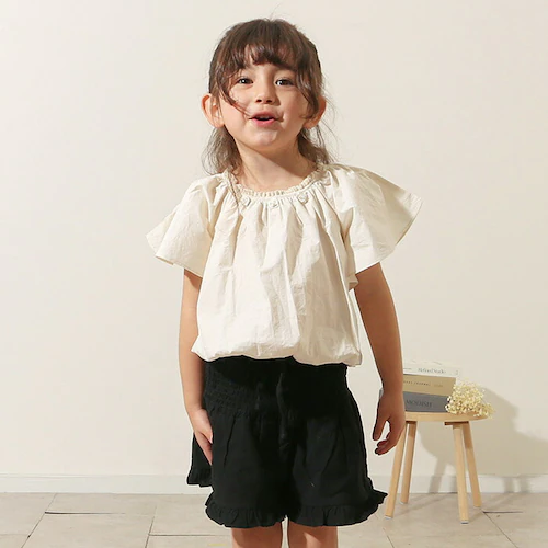 Rora ブラウス 襟なし 通販 ローラ クリーミー カットソー キッズ 子供 女の子 女子 こども 子ども きれいめ 白 ベージュ フレアスリーブ 花 お花 おしゃれ かわいい オシャレ 可愛い カ_1