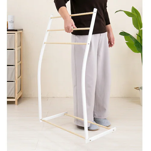 物干しスタンド おしゃれ 通販 タオルスタンド タオル掛け スマートタオルスタンド 永井興産 NK-540 タオルハンガー バスタオル 干し 部屋干し 室内物干し スチール 木目 ランドリー用品 洗濯_2