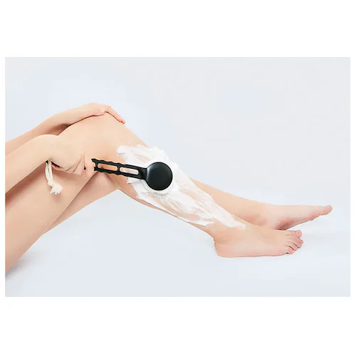 竹炭 ブラシ 通販 ボディブラシ 背中 竹炭ボディロングブラシ ボディーブラシ ボディケア スキンケア 極細毛 長め ハンドル 美肌 毛穴汚れ 角質ケア バスグッズ お風呂 グッズ バス用品 生活雑貨_3