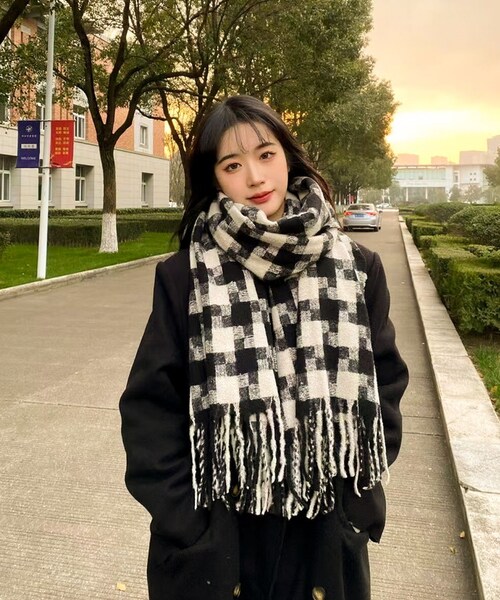 マフラー レディース 大きめ 柔らかい 通販 大判ストール ストール 大判 チェックマフラー チェック柄 フリンジマフラー 衿巻き えりまき 襟巻き ボリューム ふわふわ 女性 女子 高校生 女子高生_1