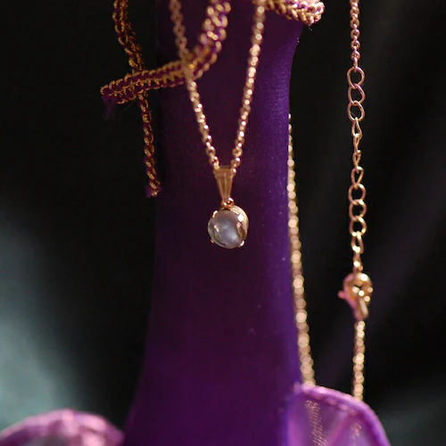 ネックレス ペンダント ジュエリー 通販 首飾り アクセサリー チェーン 短め 長め アジャスター 装飾 装飾品 ガラスビーズ Kaninchen 凛々しさ ハスキー デザイン 大人 かわいい おしゃ_4