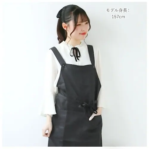 エプロン おしゃれ 通販 エプロン ナチュラル レディース メンズ 男女兼用 撥水加工 ロング丈 ブラック ワンピース フリーサイズ サロン カフェ 長め はっ水 無地 スリット 前掛け ギフト プレ_3