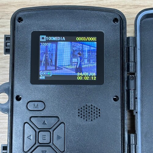 �z���s�v�@���j�^�[���ڐԊO���h�ƃJ�����@DL-240119_4