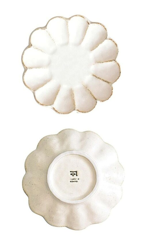 ホワイト 美濃焼 皿 通販 日本製 お皿 プレート 美濃 焼 14cm 小皿 取り皿 銘々皿 和食器 おしゃれ モダン かわいい 花形 花型 お花 電子レンジ対応 食洗機対応 ケーキ デザート 朝食 _9