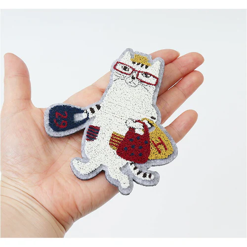 猫招き/ダークグレー ブローチ 刺繍 通販 立体刺繍 アクセサリー ファッション小物 ワンポイント 飾り レディース 女性 ギフト 贈り物 バッグチャーム 帽子 洋服 ストール キャラクター かわいい_8