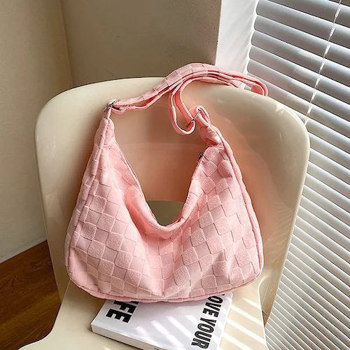 やわらか素材のショルダーバッグ ベージュ_4