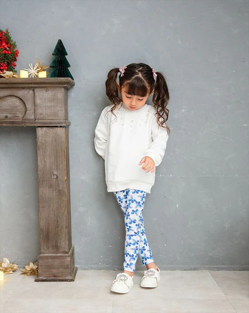 Rora �q���� ���M���X �ʔ� �f�C�W�[ �X�p�b�c �p���c �Y�{�� �ԕ� ���̎q ���q �q�� ���ǂ� �q�ǂ� 10���� �\���� �ʉ� �ʊw �c�t�� ���킢�� ������� �J�W���A�� �t �� �H �~ ��_4