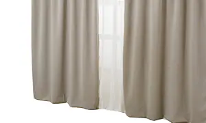 �Ռ��J�[�e��