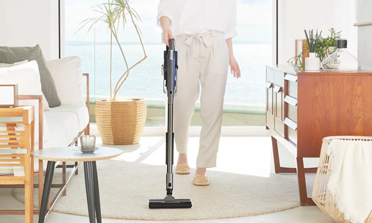 【訳あり】掃除機 コードレス サイクロン 自走式 軽量 モップ付 置くだけで充電 ブラック2
