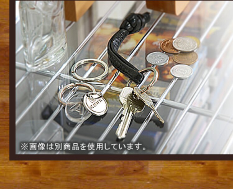 別売りのシートを使用すれば小物置きにも使えます