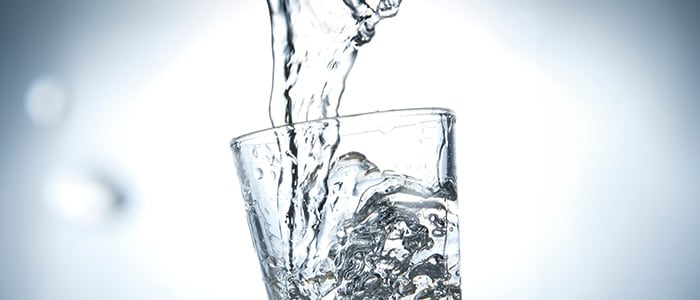 水
