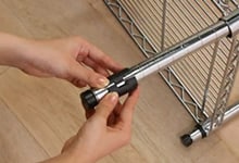 固定部品を取り付け