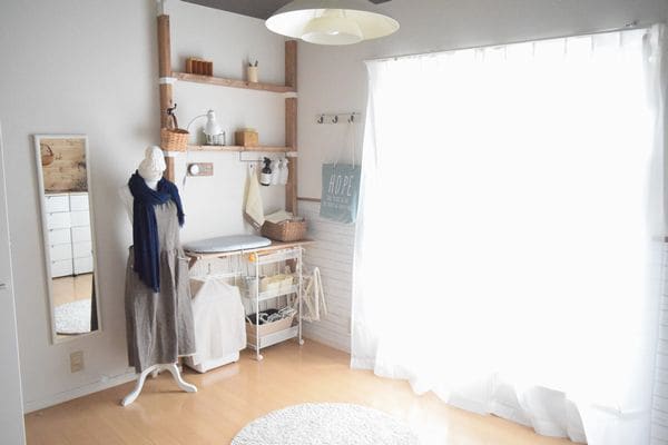 今回はこのお部屋のクローゼット内にチェストを置きましたが