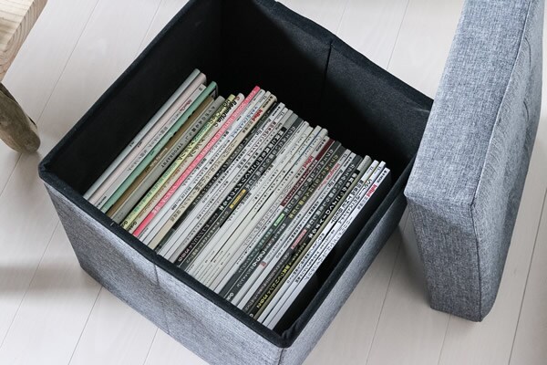 雑誌を立てて収納するのにも十分なサイズです。