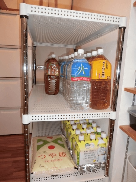 棚の上は一時置き場としてあけておくと重宝します。