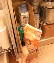 洗剤のストックは補充しやすいよう次の分をまとめて一つのボックスへ