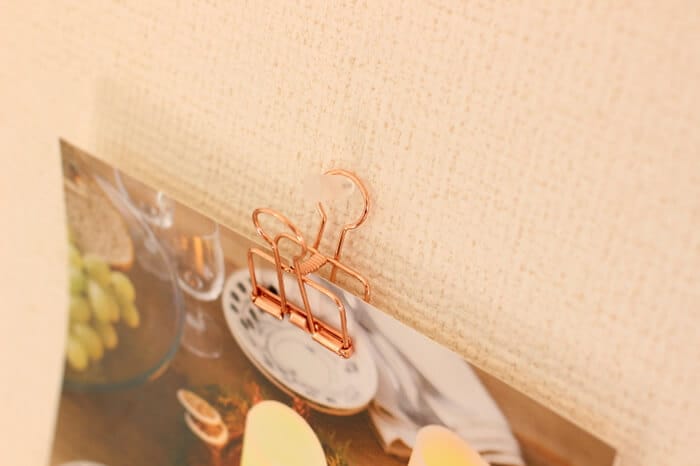 クリップ＋画びょうで手軽に