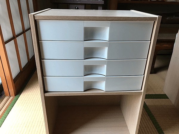 G引き出しレールを取り付ける。