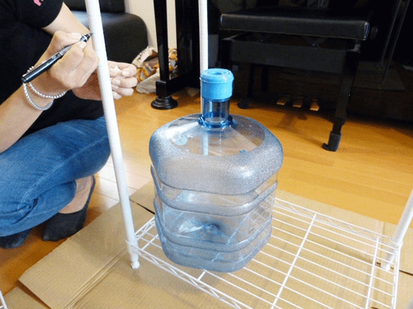 F実際に置くものを収納して、組み立てる。