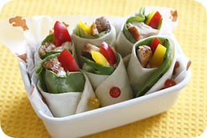 照り焼きチキンのトルティーヤラップ