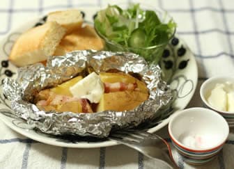 パッパッと簡単!ジャガイモのホクホクホイル焼き
