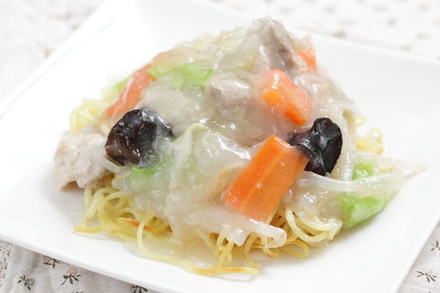 「焼きそば」 de味わい深いあんとカリカリ麺が絶妙!「あんかけ焼きそば」