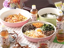 料理にあわせて食卓を演出する