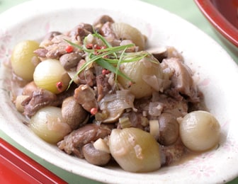 鶏肉の赤ワイン煮