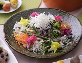 鯛のお刺身サラダ仕立て